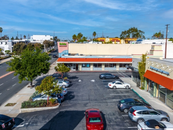 1800, 1812-1908, 2000-2008, 2010 N. Sepulveda, Manhattan Beach, CA 90266