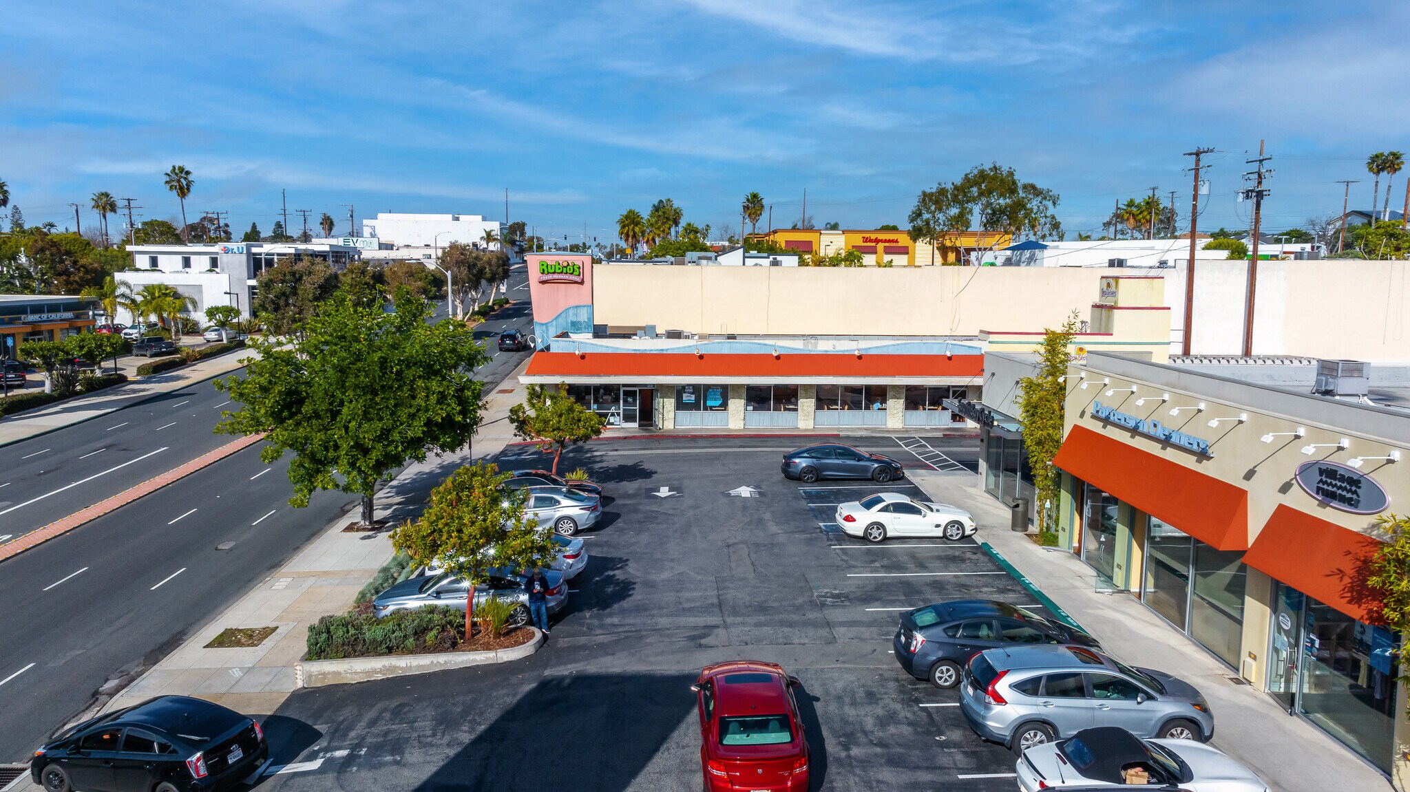 1800, 1812-1908, 2000-2008, 2010 N. Sepulveda, Manhattan Beach, CA 90266