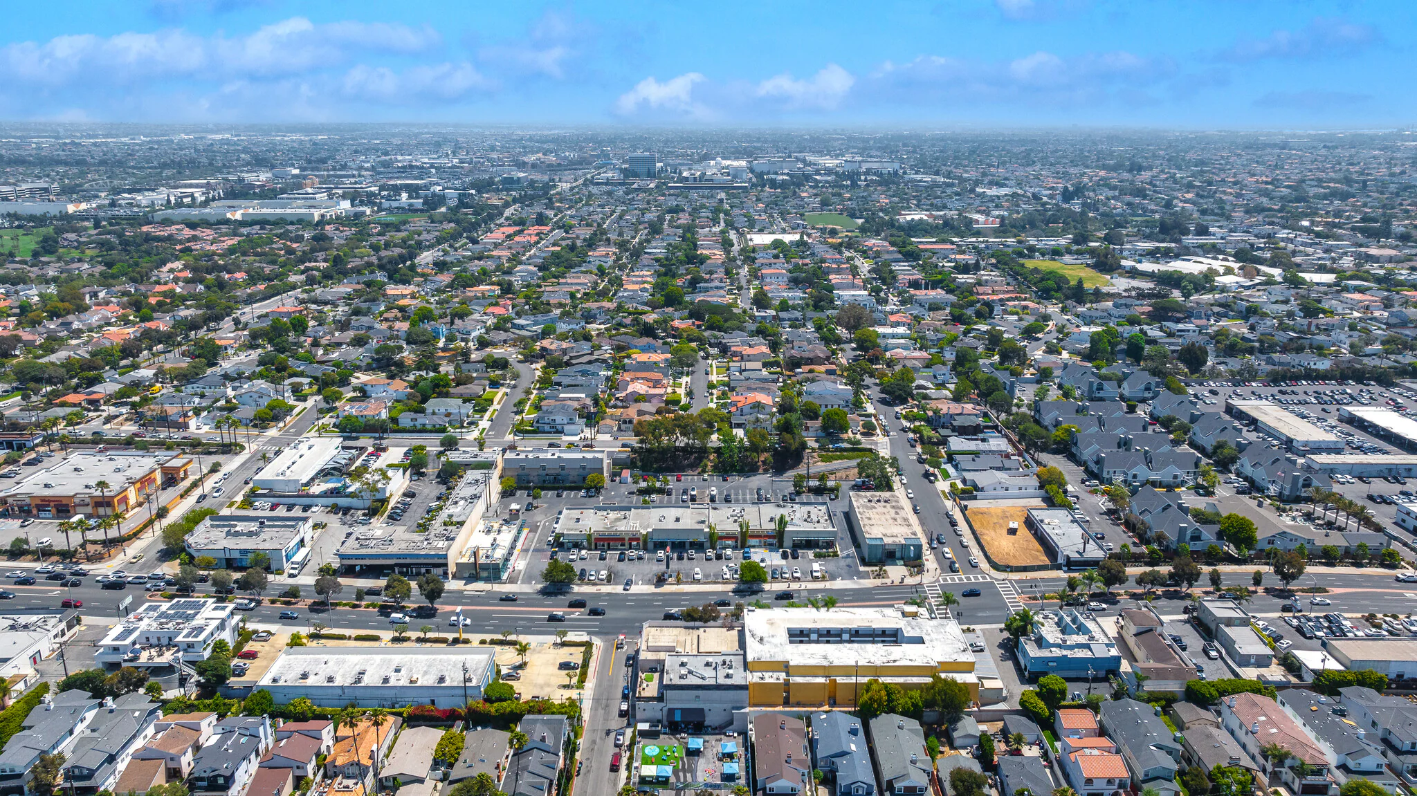 1800, 1812-1908, 2000-2008, 2010 N. Sepulveda, Manhattan Beach, CA 90266