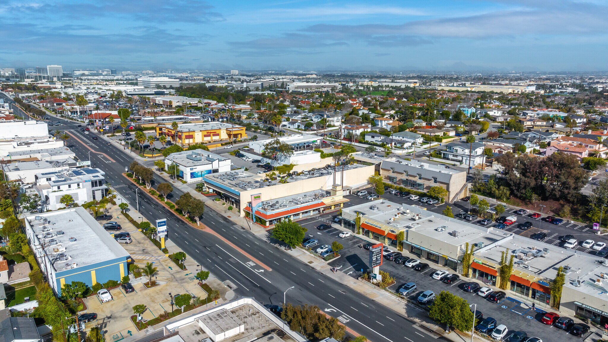 1800, 1812-1908, 2000-2008, 2010 N. Sepulveda, Manhattan Beach, CA 90266