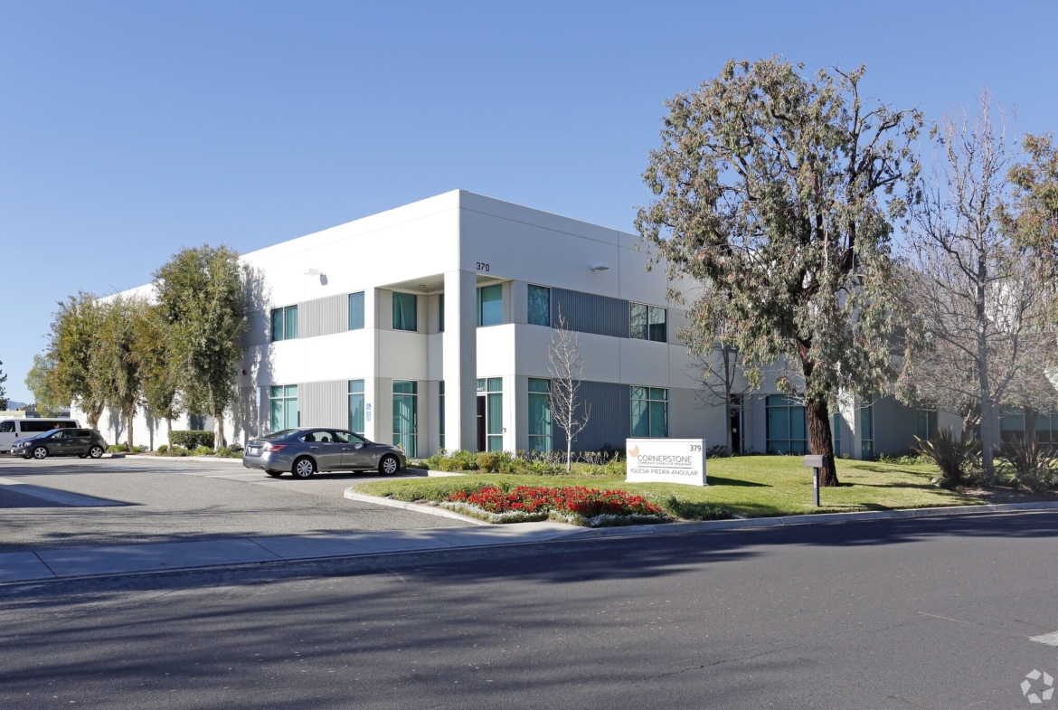 379, 383 Science Dr. Moorpark, CA 93021