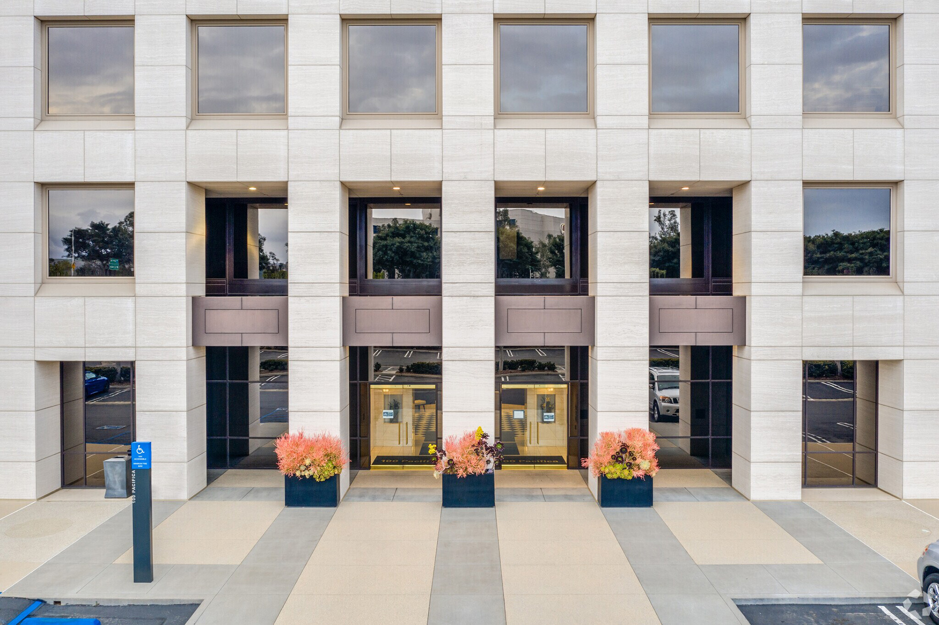 100 Pacifica Drive, Irvine, CA 92618